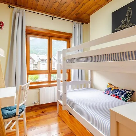 Family Attic Esterri *