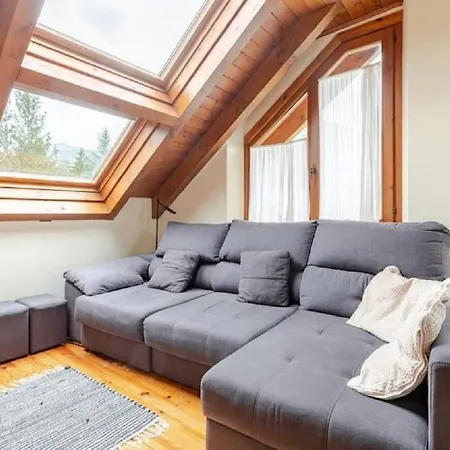 Apartment Family Attic Esterri